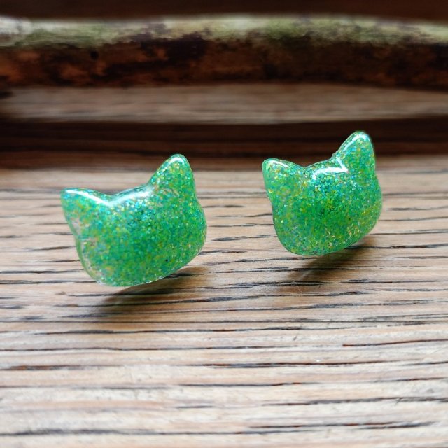 Kolczyki z żywicy epoksydowej - KOCIA FURIA #1