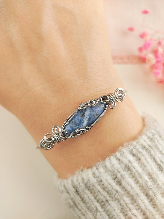 Bransoletka Sodalit stal chirurgiczna handmade wirewrapping