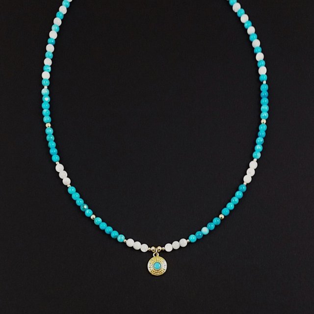 Naszyjnik biało niebieski.