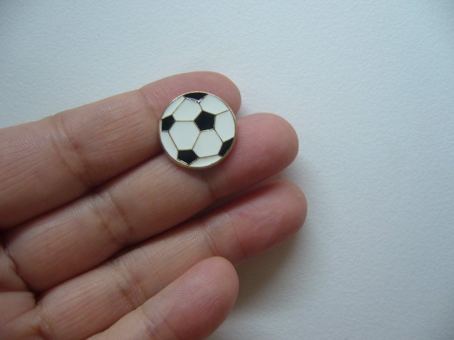 PIN PRZYPINKA BROSZKA PIŁKA NOŻNA
