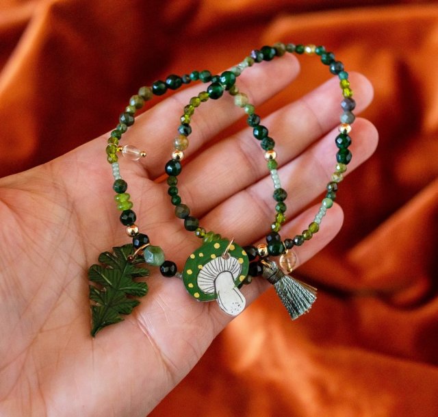 Komplet leśnych bransoletek z kamieni