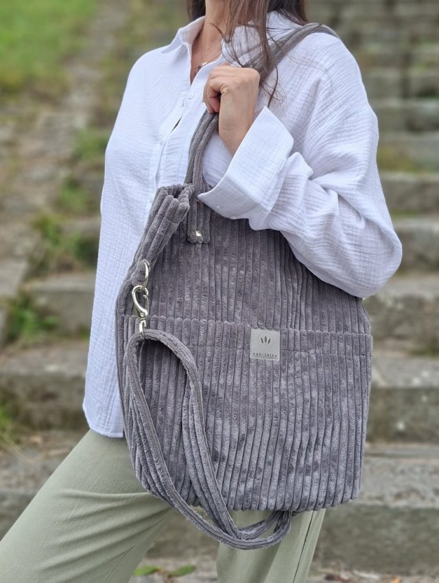 Sztruksowa torebka z kieszeniami Szara