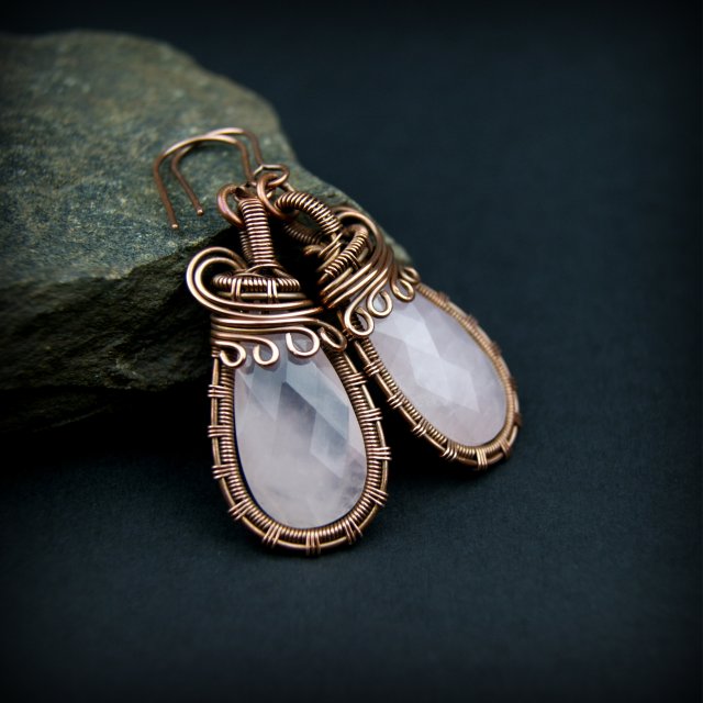 Kolczyki z różowym kwarcem