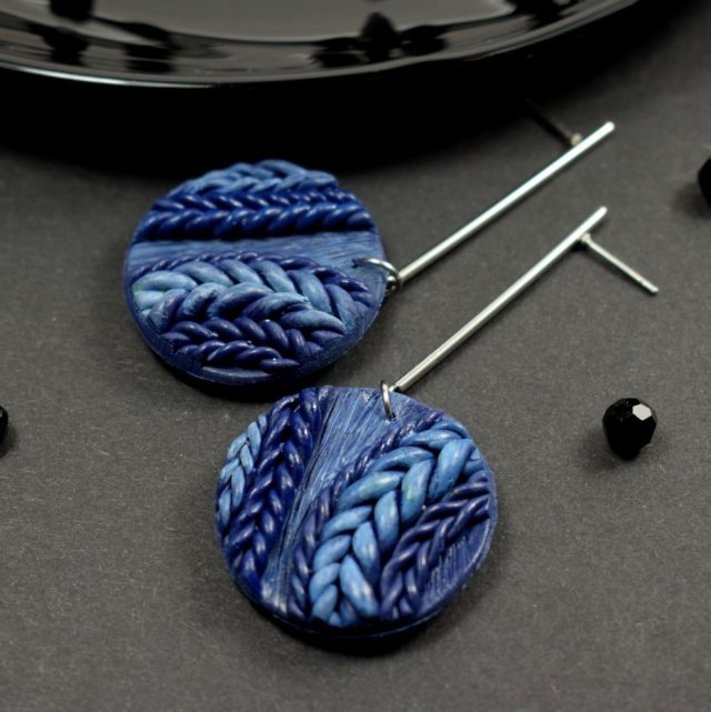 Wełniane sploty - granatowe kolczyki