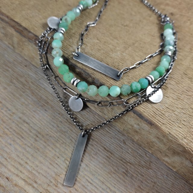 Naszyjnik - warstwowy z chryzoprazu