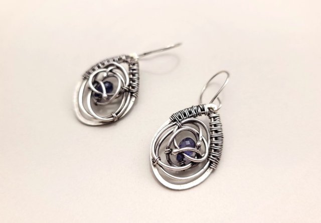 Kolczyki ze srebra próby 925 iolit ręcznie robiona, wyjątkowa biżuteria artystyczna w stylu boho, wire wrapping
