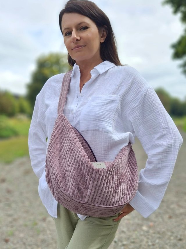 Sztruksowa torba hobo Wrzosowa