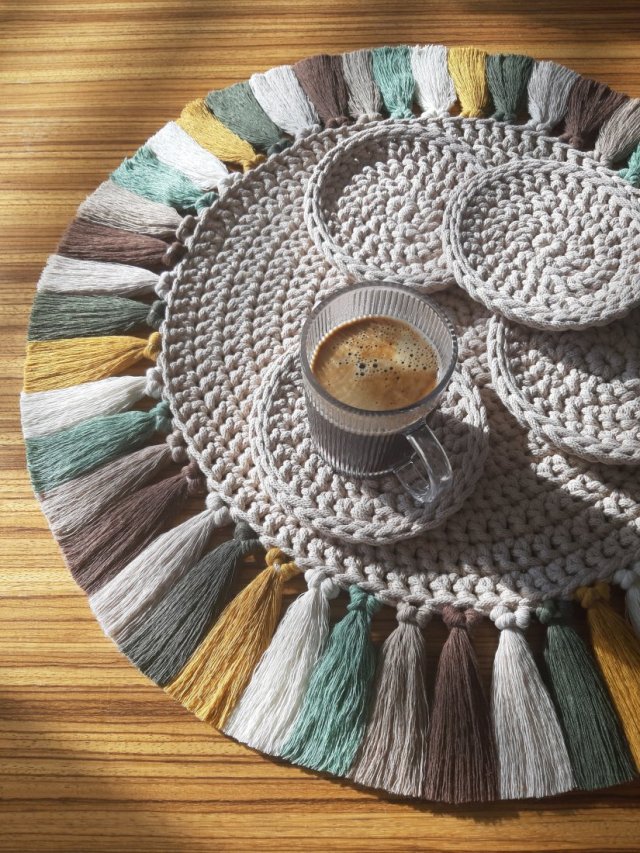 KOMPLET SZNURKOWYCH PODKŁADEK