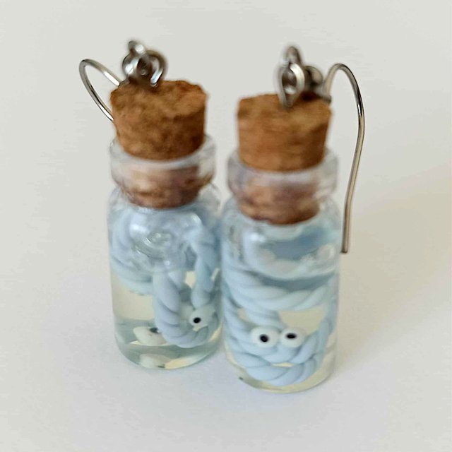 Halloweenowe Kolczyki Butelki z Robakami