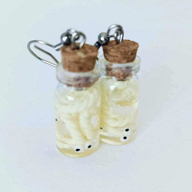 Halloweenowe Kolczyki Butelki z Robakami