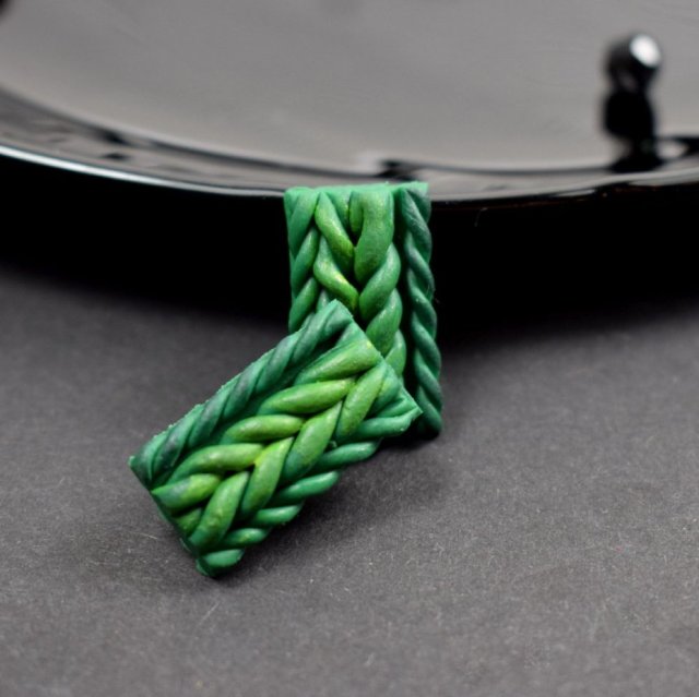 Wełniane sploty - zielone kolczyki sztyfty