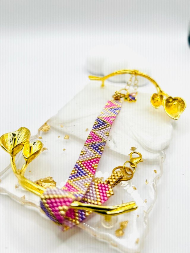 ŁADNA KOLOROWA BRANSOLETKA Z ORNAMENTEM