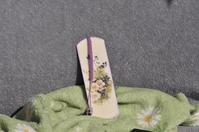 Zakładka do książki – zdobiona metodą decoupage