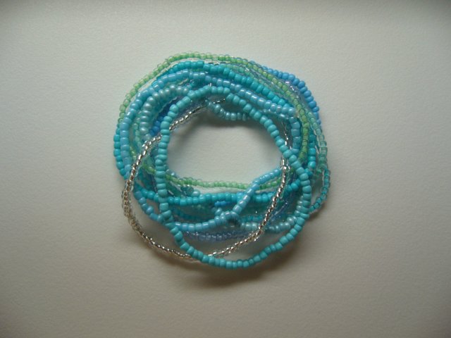 BRANSOLETKI ZE SZKLANYCH KORALIKÓW - 10 SZTUK