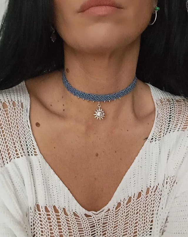surowy splot i srebrne słońce choker
