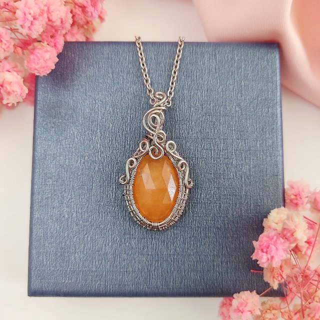 Naszyjnik Jadeit Pomarańczowy stal chirurgiczna wisiorek handmade wirewrapping