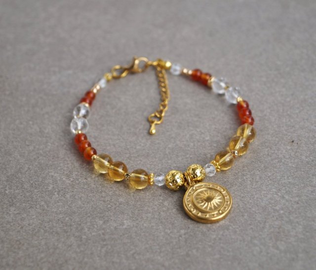 Bransoletka z cytrynu, kwarcu i karneolu z zawieszką słońce