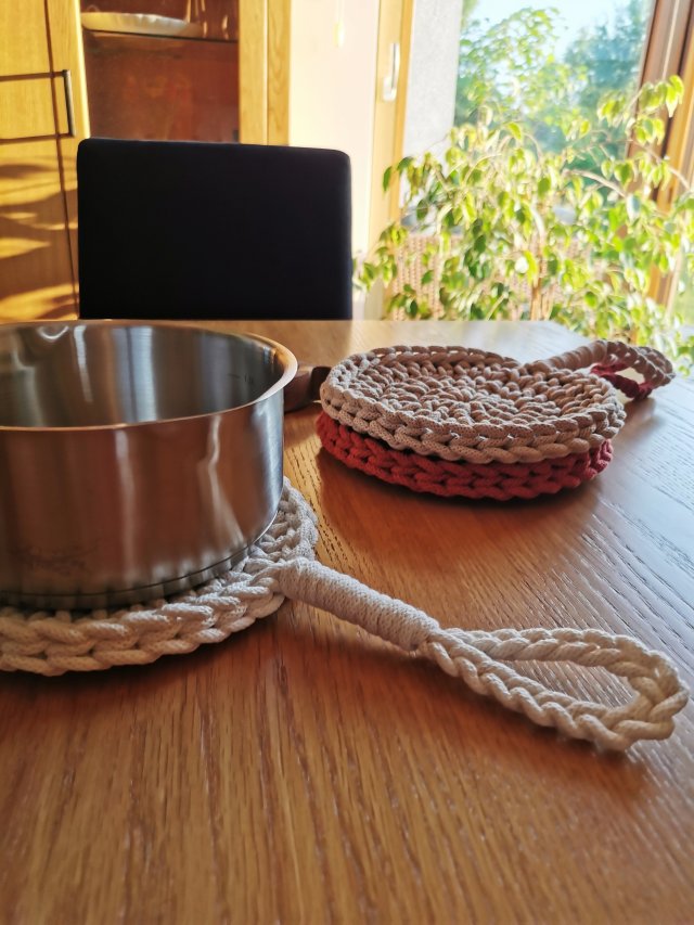 Gruba podstawka pod gorące naczynia