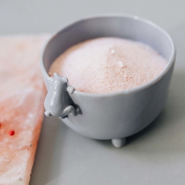 Szara miseczka ceramiczna śniadaniowa z misiem - Polskie rękodzieło na prezent - Lamabo Ceramics