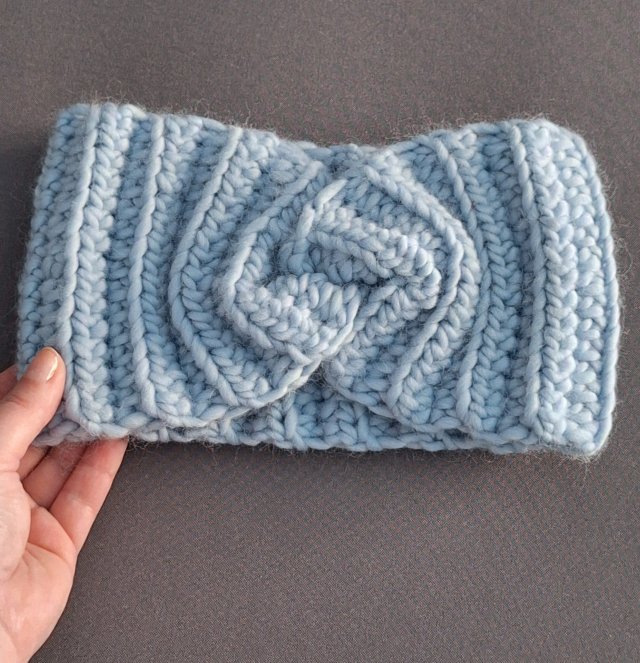 Jesienny must-have: OPASKA na włosy handmade – robiona na SZYDEŁKU – BŁĘKITNA (niebieska, akwamaryna) - GABO WOOL