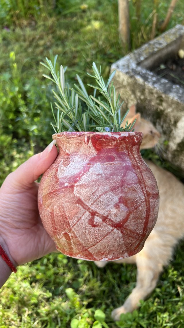 Ognisto-czerwony wazon Raku