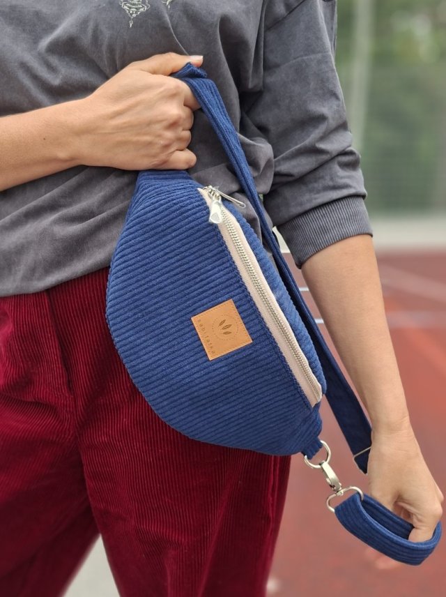 Sztruksowa nerka damska basic Granatowa