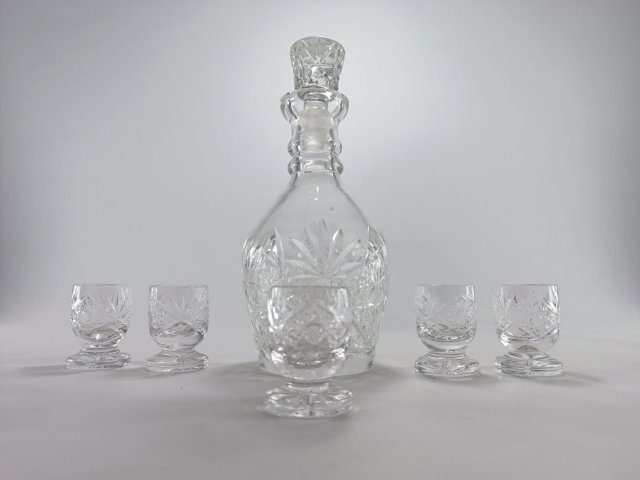 Kryształowa karafka z kieliszkami, lata 70.