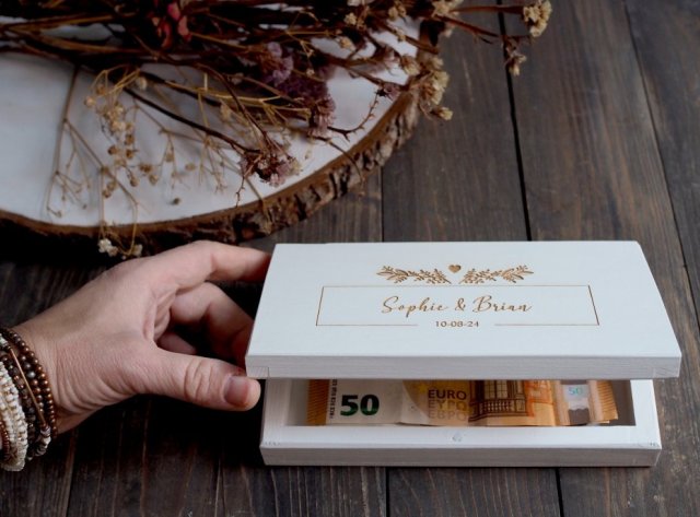 Pudełko personalizowane etui na pieniądze - drewniana 'koperta'