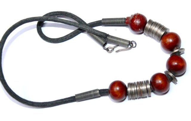 Koraliki na rzemyku boho hippie choker