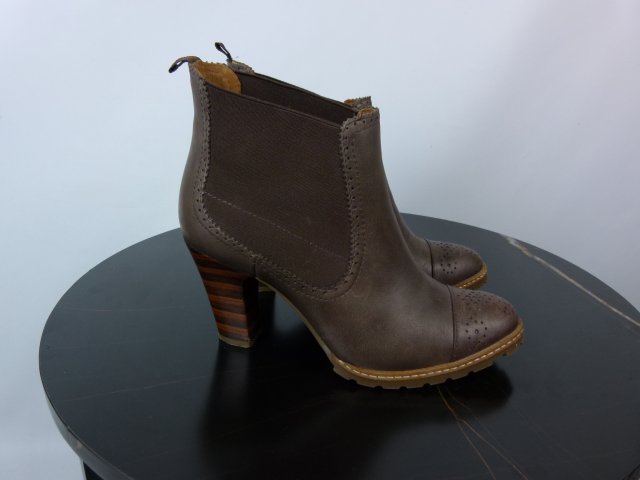 Clarks skórzane botki na obcasie skóra naturalna 5 / 38
