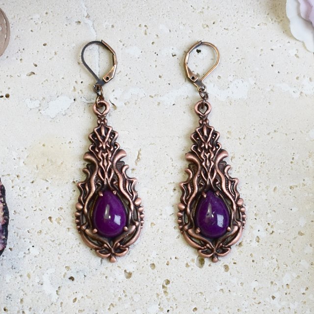 Miedziane kolczyki w stylu wiktoriańskim z fioletowym jadeitem #S3