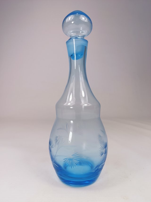 Kryształowa karafka, lata 60