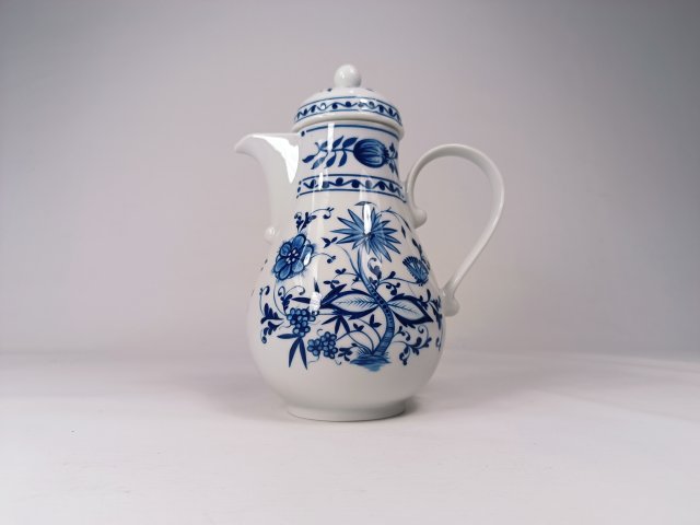 Porcelanowy dzbanek Kahla, wzór cebulowy lata 70.