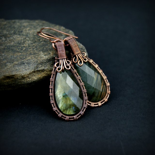 Kolczyki z labradorytem