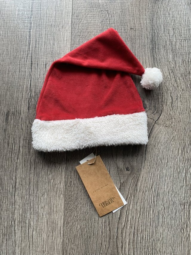 Nowa czapka świąteczna Zara Home Mikolaj