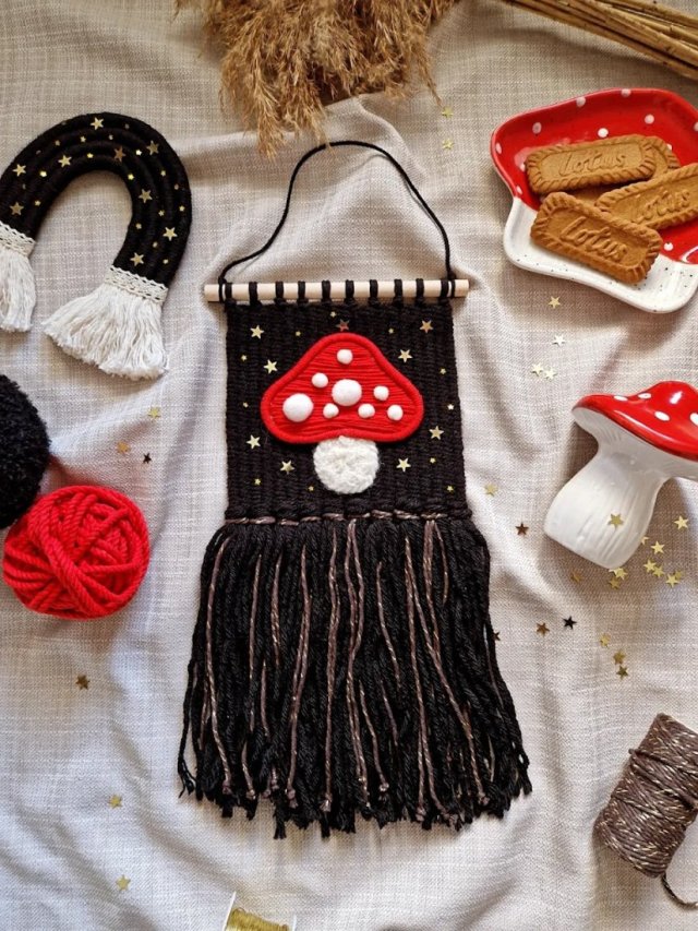 Makatka muchomorek, grzybek