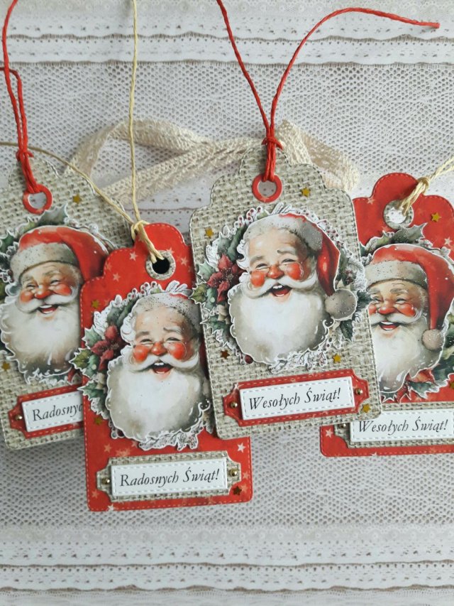 Bileciki, zawieszki, etykietki do prezentów 4 szt. z Mikołajem