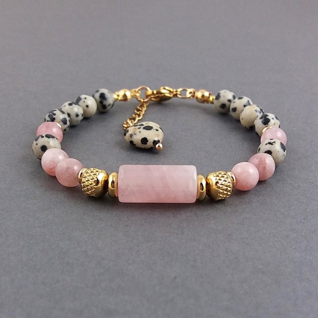 Bransoletka z różowym kwarcem.
