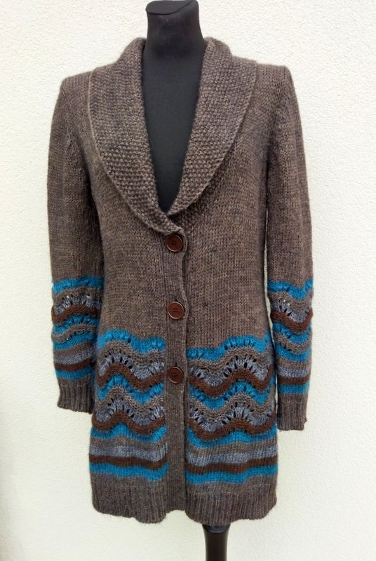 L' HISTOIRE DE LOUISE - SWETER