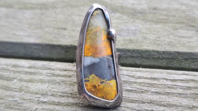 Trzmiel - pierścionek regulowany