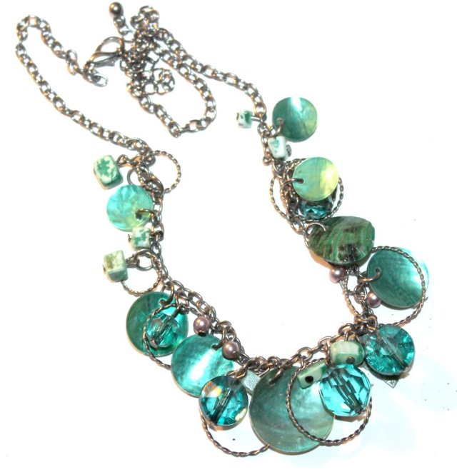 Krótki naszyjnik kolia zielone pastylki