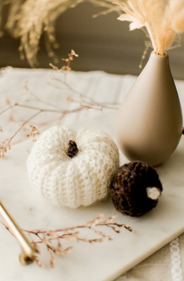 Małe szydełkowe dynie 2szt.