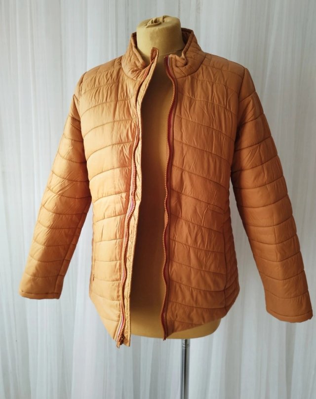 The roadster damska brązowa karmelowa kurtka pikowana przejściowa L 40