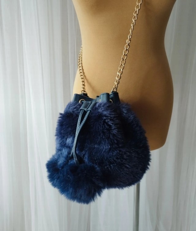 Granatowa torebka damska sakiewka sztuczne futro