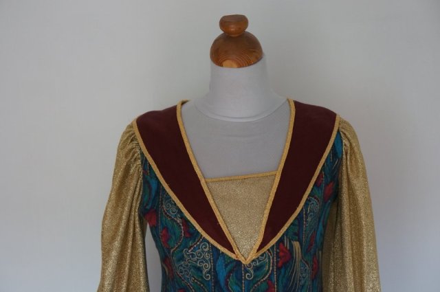 Sukienka w klimacie średniowiecza   *1