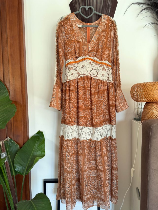 sukienka boho falbany koronka