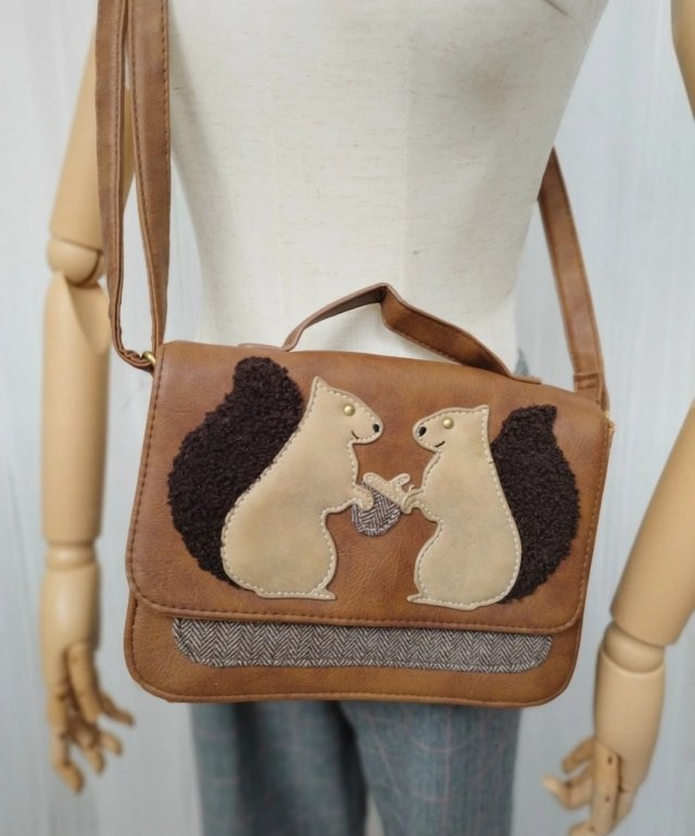 Urocza torebka na jesień wiewiórki brązowa