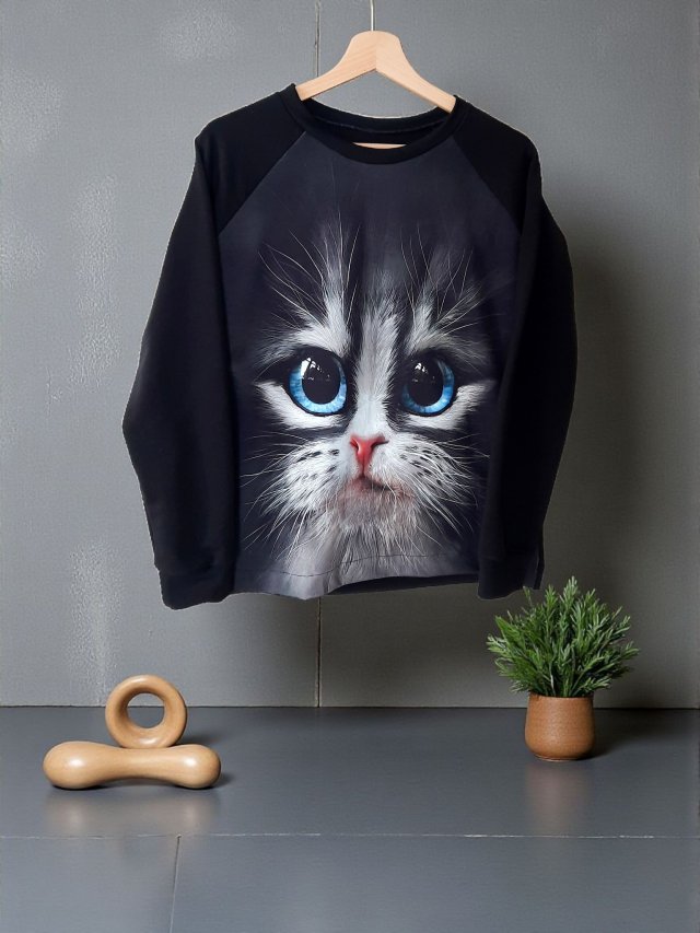 Bluza z kapturem z kotem