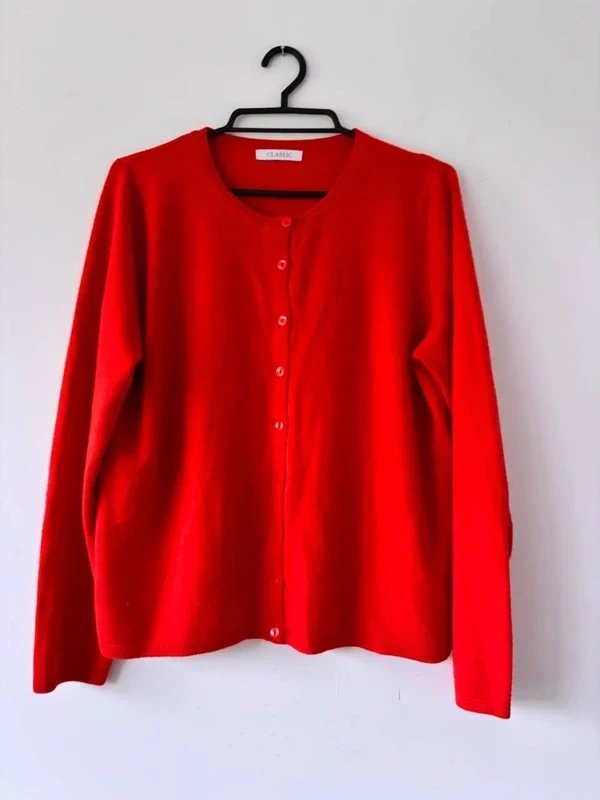 Czerwony kardigan damski elegancki basic , miękki sweter na guziki