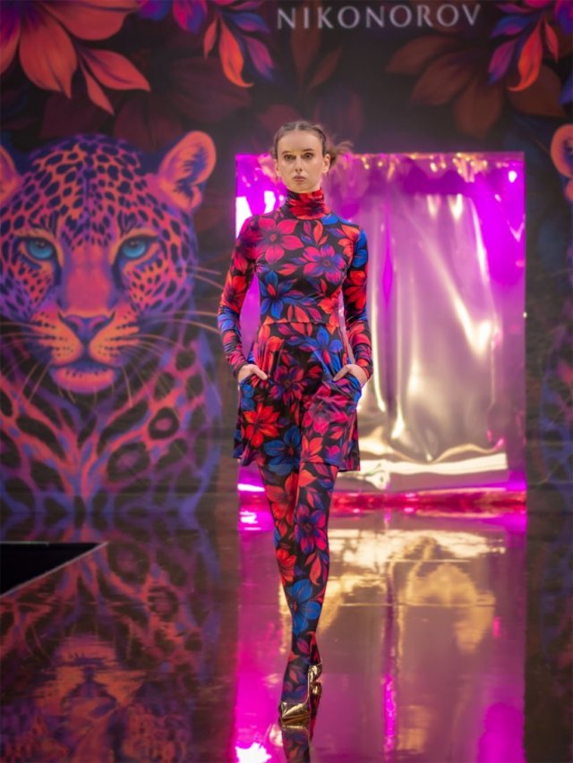 Marta Flower Power - sukienka mini z golfem